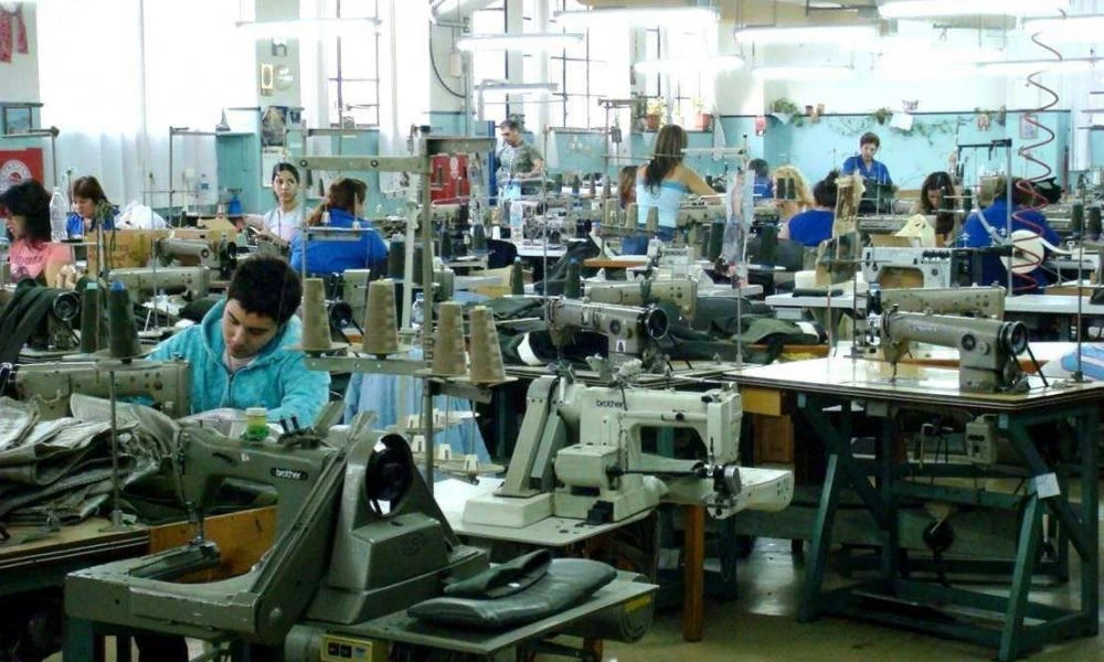 Κορονοϊός: 40.000 μάσκες και 25 τόνοι αντισηπτικού από τις ΕΔ